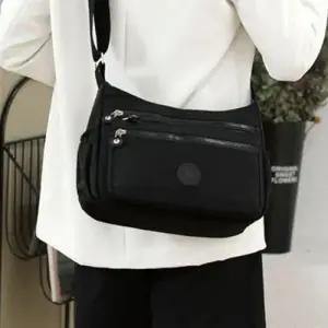 아줌마 크로스백 숄더백 편한 데일리 가방 캐주얼 WAEAC6B