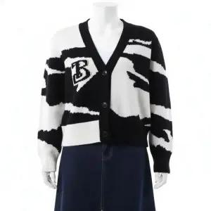 [버버리]EKD Cmere Cardigan 8096339 캐시미어 가디건 818377