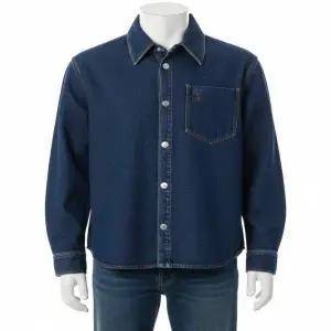 [아미]AMI 25FW 블루 코튼 드 꾀흐 오버셔츠 UJK788 DE0104 402 815614