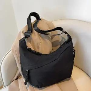 (색상 블랙)HL] 크로스백 가방 데일리 블랙 여행 캐주얼 크로아상