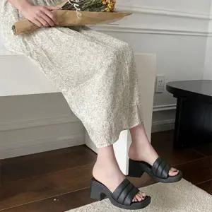 편안한 통굽 슬리퍼 여성 키높이 사무실 줄무늬 신발