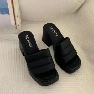 심플한 통굽 슬리퍼 여성 키높이 사무실 줄무늬 신발