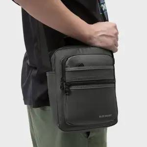 남녀공용 멀티포켓 생활방수원단 토트손잡이 크로스백 WEED3D4