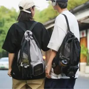 이거찜 등산 헬스 출근까지 다 되는 가방 액티브 스포츠 백팩  캔버스백  직장인   손가방