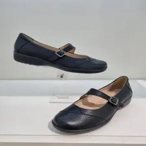 [에스콰이아] 여성 발편한 경량 메리제인 컴포트화 굽3센치 YADSHL853