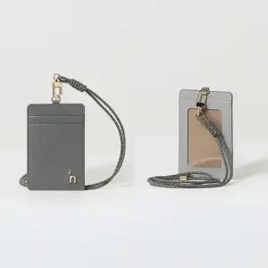 [AK분당점] [헤지스] [LEENA] 그레이 배색 가죽 목걸이카드홀더 HIHO5E602G2