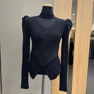 [에고이스트]ER4JK901랩스타일볼륨소매초커넥풀오버_DJ