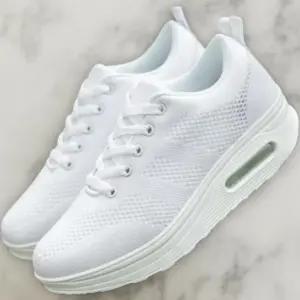 여성 메쉬 쿠션 키높이 운동화 스니커즈