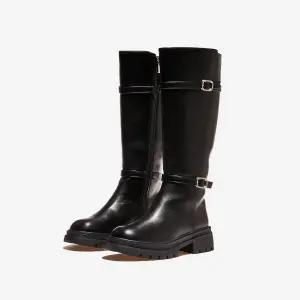 갤러리아 누오보 나린 스트랩 롱 부츠 [NC70221_BLK/0116739]