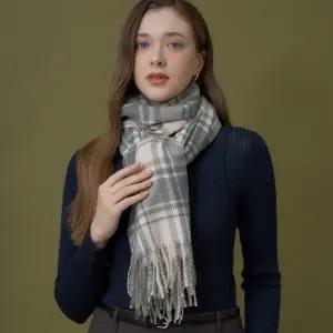 [정상가 39,000원] 엘르 팔레트 롱 체크 머플러 SE54MP301