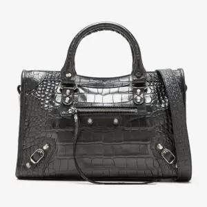 크로커다일 패턴 실버 스터드 르 시티 토트백 S 8114422AB5L 1015 1015