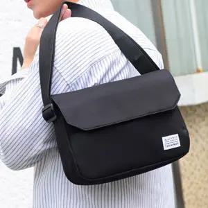 데 메신저 백 경량 스트릿 캐주얼 남자 크로스 백 학생 직장인 슬링백 베이직 가벼운 여자 패션 여행