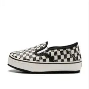 24SS 반스 스니커즈 VN0A4UWOIB81 DOM