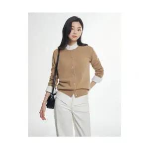 빈폴 BEANPOLE LADIES Essential 캐시미어 라운드넥 가디건 옐로이시 브라운 BF5X5AE01B 409330