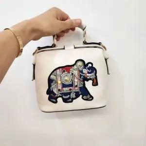 스트랩 탈부착 여성 여행 코끼리 크로스가방 (WFKAZYK)