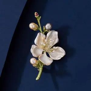 [하프클럽/]벚꽃 모티브 미니 진주 옷핀 새봄 브로치 지르코니아 화이트