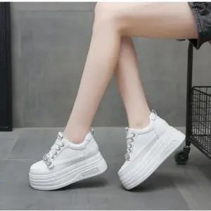 캐쥬얼화 하이탑 운동화 여성운동화 패션 편한신발