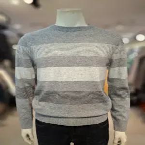 [트레몰로] (주)세정 트레몰로 25FW 울혼방 라운드니트 그레이 TRHBR5F8441/04