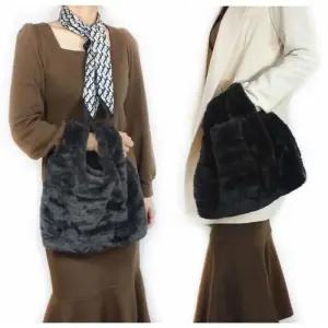 [라일리] Rly 데일리 퍼가방 털가방 털토트백 미니가방 페이크퍼