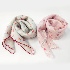 국산 아사 면 레이스 손수건 코스모스 꽃무늬 쁘띠 미니 스카프 여성 여자 단체 선물 답례품 무릎덮개 HE10