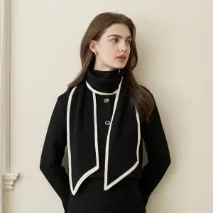 [정상가 30,000원] 엘르 굿솔리드 니트 롱 머플러 SE14MX318