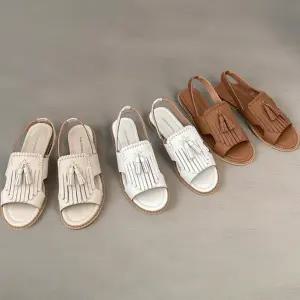 여성용 무지 디자인 슬링백 샌들 탄탄한 가죽 태슬 장식