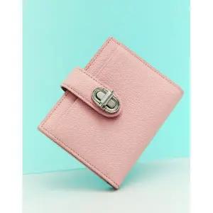[롯데백화점]질스튜어트 [선물포장+쇼핑백][지폐수납가능]핑크 가죽 오브 장식 베루형 지갑 JAWA5F024P2