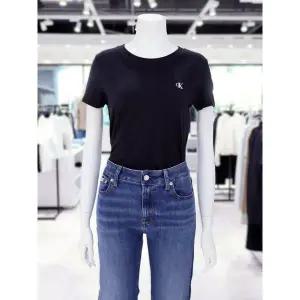 [파주점][Calvin Klein Jeans][CK진] 여성 스몰로고 슬림핏 크루넥 반팔 티셔츠 47AB804-UB1