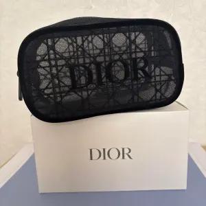 디올 뷰티 까나쥬 다용도 수납함 / 디올 쇼핑백