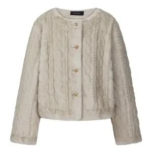 [롯데백화점]포커스 소프트 꽈배기 퍼 코트 PBINF5W1CT1561