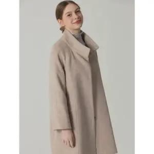 [르오트]소프트 앙고라 하이넥 울 미디 코트_P410520196