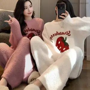 이너퀸 프리수 여성용 겨울 빅사이즈 스판 딸기 라운드 수면 부클 털 부드러운 잠옷 홈웨어 이지웨어 파자마 상하의 세트 빅딸기수면세트