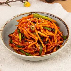 맛있는 국산 무생채 2kg 보쌈 무생채 김치 무채김치 무우생채 무생채무침 보쌈 무김치 무우김치 중부식김치