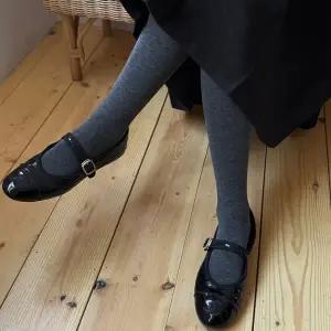 [메이블루]압박 하프 니삭스