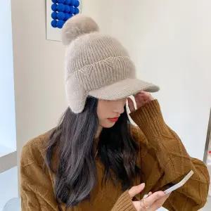 겨울 라운딩 귀마개 방울 클로이 니트캡 모자 귀도리모자 겨울 캡 여성모자 귀마개모자 골프모자 방한모자