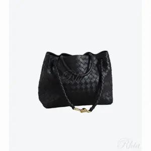 보테가베네타 26SS 미디엄 안디아모 766016 VCPP1 1139