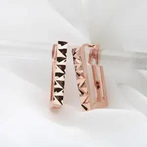 14K 금침 프리다 로즈골드 사각 컷팅 원터치링 귀걸이 W7F63F7