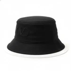 [발렌티노]V 로고 시그니처 버킷햇 3Y0HGA11 HCY 0NO 3Y2HGA11 818762