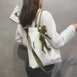 [하프클럽/]가벼운 학생 크로스백 옆으로매는 보조가방 남성