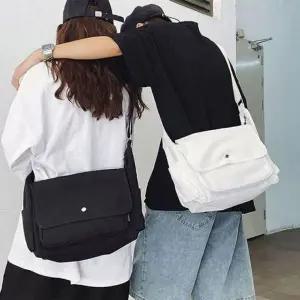 [하프클럽/]여자 남자 추천 커플 가방 꾸안꾸 블랙 화이트 캔버스