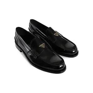 [프라다]26SS 삼각로고 브러시드 로퍼 블랙 2DB223 055 F0002