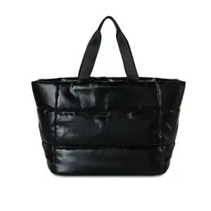 고품질 빅숄더 크로스 패딩 숄더백 퀼팅 겨울 가방 블랙 (WFKDY0J)