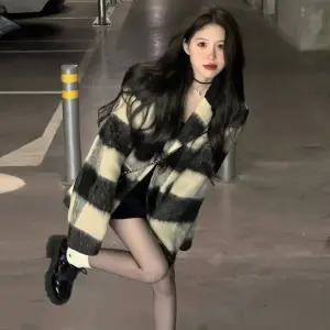 블랙팬서 여성자켓 체크 모직 정장 코트 추동 하프 헵번 루즈핏 OPH4