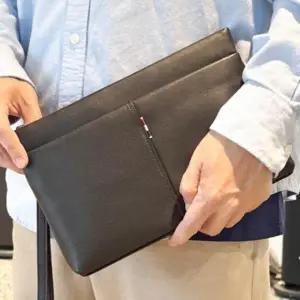 (색상 블랙)남자 가죽 클러치 맨스백 손가방 크로스백 여행용 가방