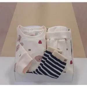 [블루독베이비](본점)YE)도기 상하,양말 선물세트(45A70-672-09+45A14-810-07)