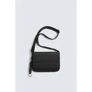 [국내] 자라 남성 ZARA 퀼팅 나일론 크로스백 - 블랙 3509/620/800 Men 3360196