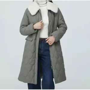 매장정품 PLASTIC ISLAND 플라스틱 아일랜드 퍼 카라탈착 허리스트링 롱 패딩점퍼PR4PZ064 716194