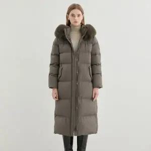 [롯데백화점]게스 여성 폭스퍼 글램 롱다운(YP4W5876)