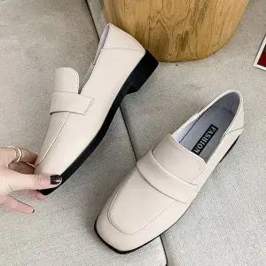 [하프클럽/]여성용 출근용 로퍼 세미정장 로우힐 단화 오피스룩