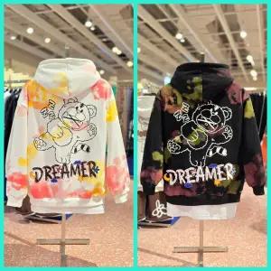 더블제이디 (남녀공용) DREAMER 곰돌이 오버핏 기모 후드 티셔츠 JGZZ30B22